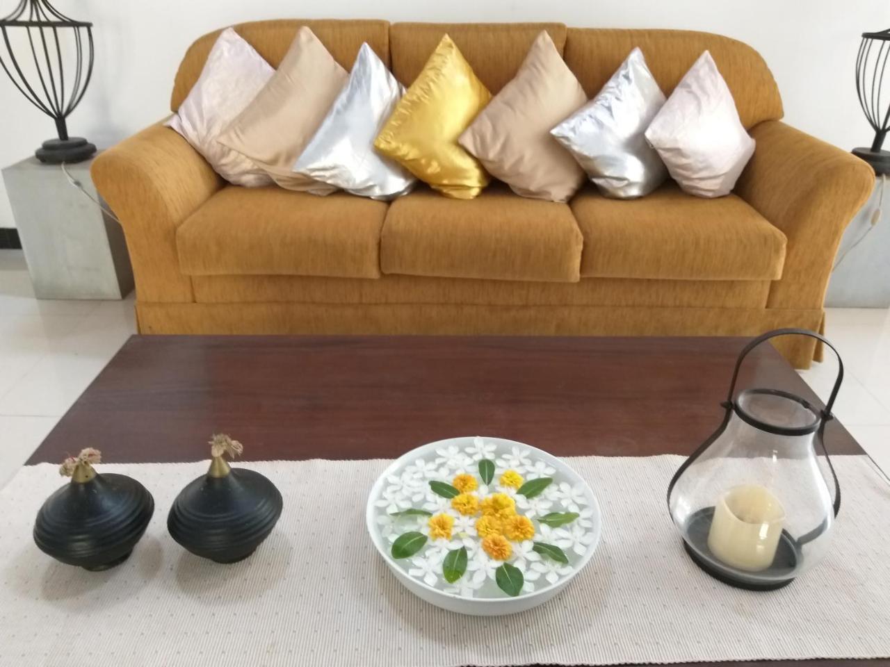 Cosy Nest Home Stay Negombo Phòng bức ảnh