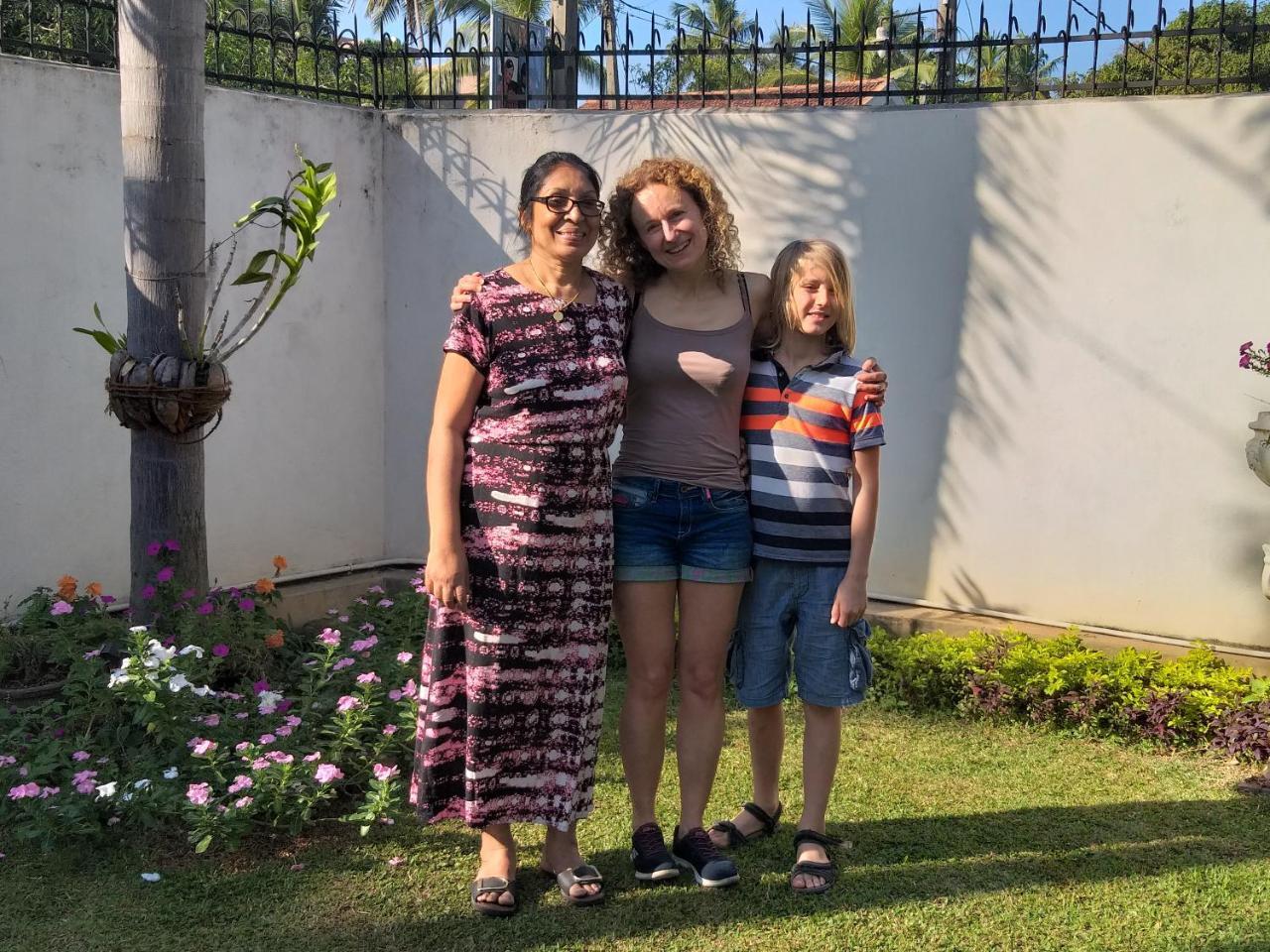 Cosy Nest Home Stay Negombo Ngoại thất bức ảnh