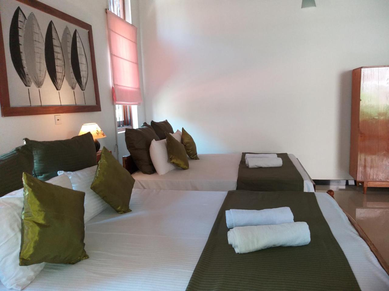 Cosy Nest Home Stay Negombo Ngoại thất bức ảnh