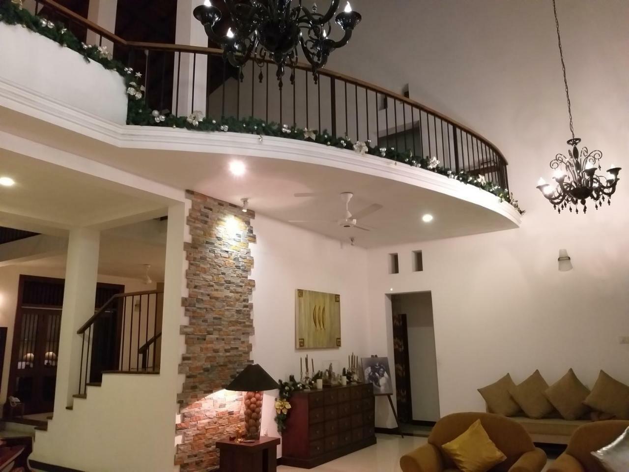 Cosy Nest Home Stay Negombo Ngoại thất bức ảnh