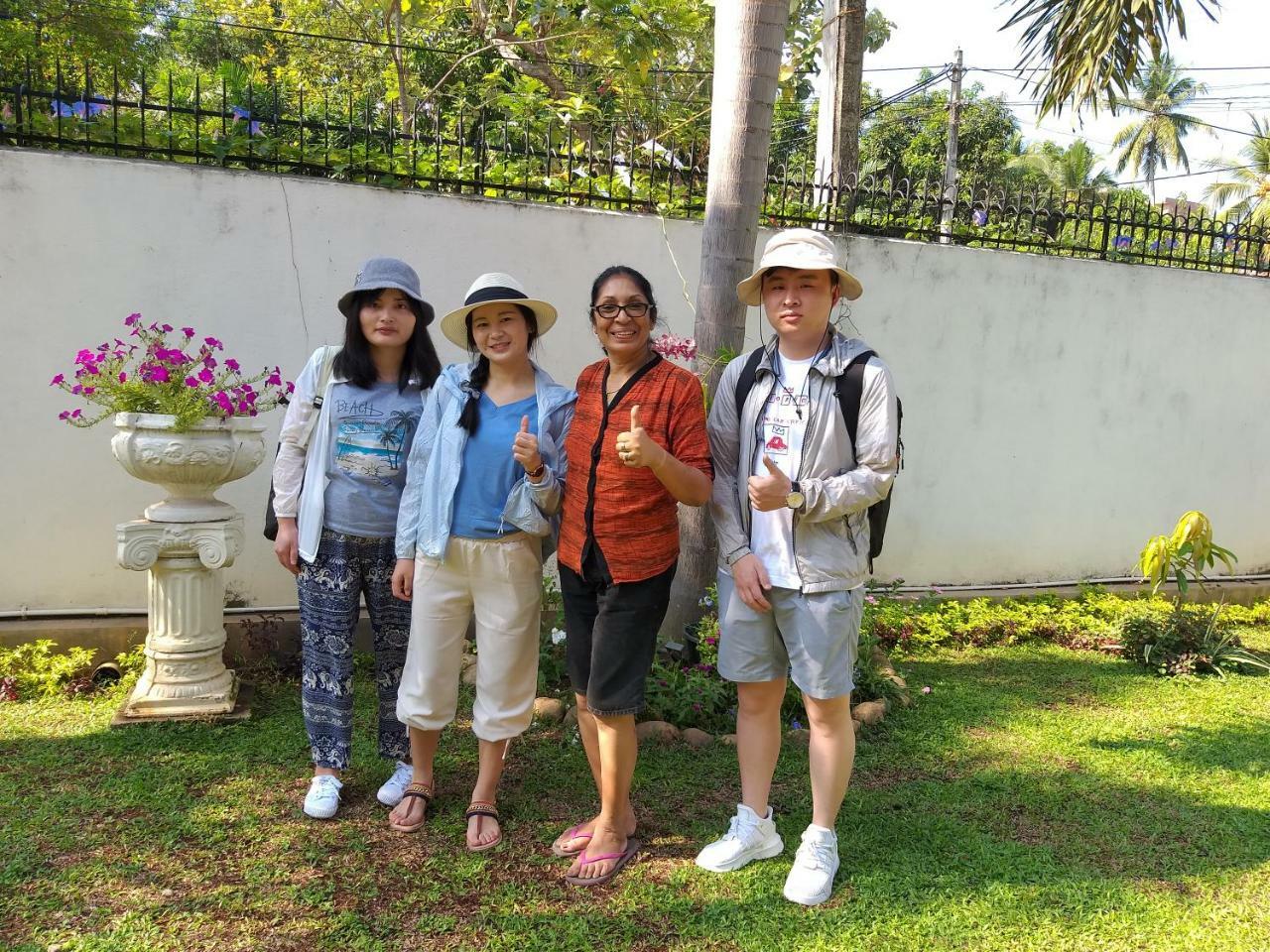Cosy Nest Home Stay Negombo Ngoại thất bức ảnh